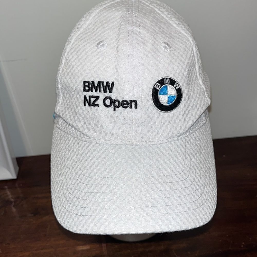 2011 BMW Open Christchurch New Zealand NZ white Golf Baseball Cap Hat